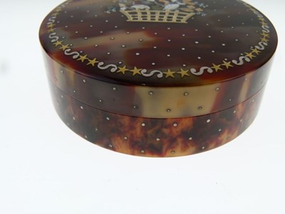 Lot 129 - Late 18th or early 19th Century French blonde tortoiseshell and piquework snuff box