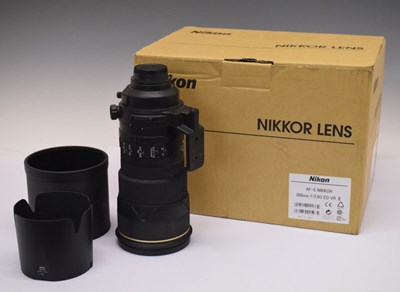 Lot 275 - Nikon AF-S Nikkor 300mm 1:2.8 GII ED camera lens