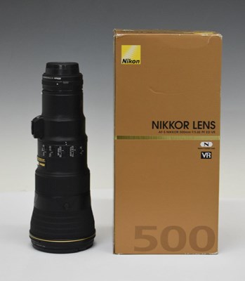 Lot 303 - Nikon AF-S Nikkor 500mm 1:5.6E PF ED VR camera lens and case