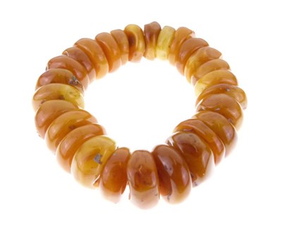 Lot 60 - Amber bead bracelet