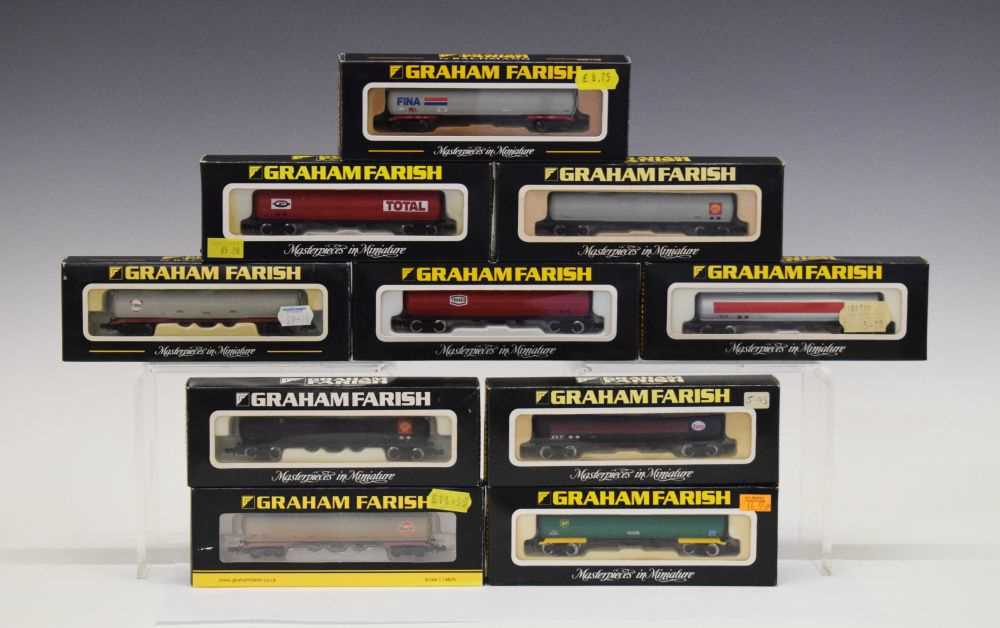 Lot 478 - Graham Farish – Ten boxed ‘N’ gauge tanker bogie wagons