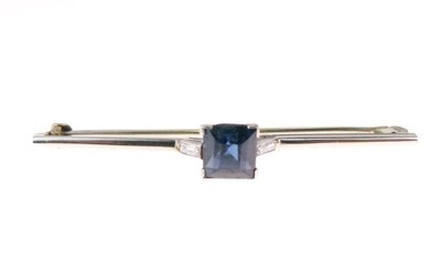 Lot 66 - White metal bar brooch