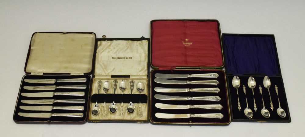 Lot 151 - Two cased sets of silver spoons and two cased sets of silver handled knives