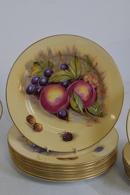Lot 342 - Large quantity of Aynsley 'Orchard Gold'