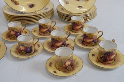 Lot 342 - Large quantity of Aynsley 'Orchard Gold'