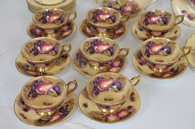 Lot 342 - Large quantity of Aynsley 'Orchard Gold'