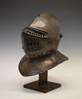 Lot 479 - Late 16th Century composite close helmet