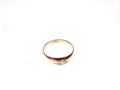 Lot 5 - Gentleman's Gypsy set single-stone ring
