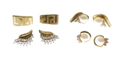 Lot 84 - Four pairs of stud earrings