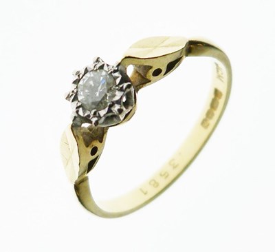 Lot 3 - 18ct gold illusion set single stone diamond ring