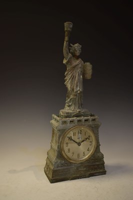 Lot 506 - Stature of Liberty cast metal mantel clock