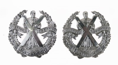 Lot 466 - Liverpool Scottish Cameron Glengarry badges