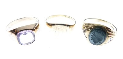Lot 40 - Three various gold signet rings