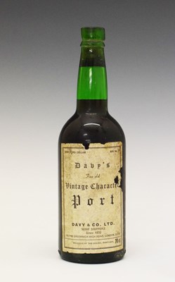 Lot 439 - Bottle of Davy's Fine Old Vintage Character Port