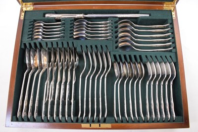 Lot 93 - Modern walnut-cased canteen of silver King's pattern cutlery