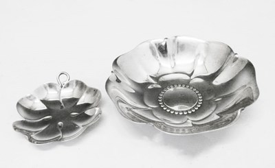 Lot 100 - Tiffany & Co. - Two sterling silver dishes