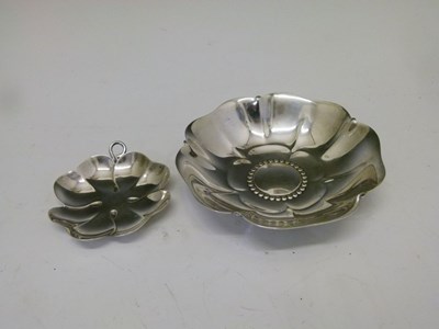 Lot 100 - Tiffany & Co. - Two sterling silver dishes