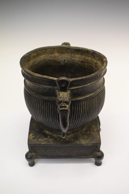Lot 484 - A good Chinese bronze ritual food vessel on stand (Gui)