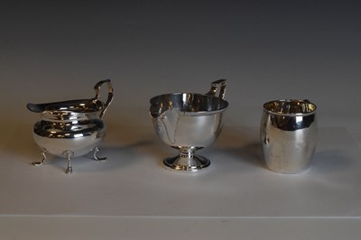 Lot 272 - Small group of early 20th Century silver