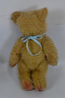 Lot 406 - Quantity of mainly golden mohair teddy bears and Steiff kitten