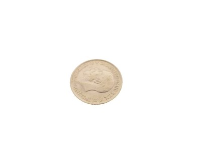 Lot 163 - George V gold sovereign, 1914