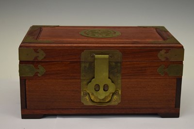 Lot 365 - Chinese jewellery box