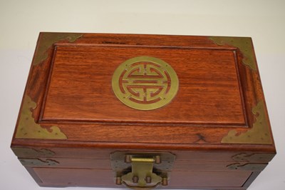 Lot 365 - Chinese jewellery box