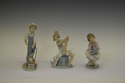 Lot 529 - Lladro - Three boxed porcelain figures