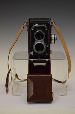 Lot 376 - Rolleiflex T  Synchro Compur camera