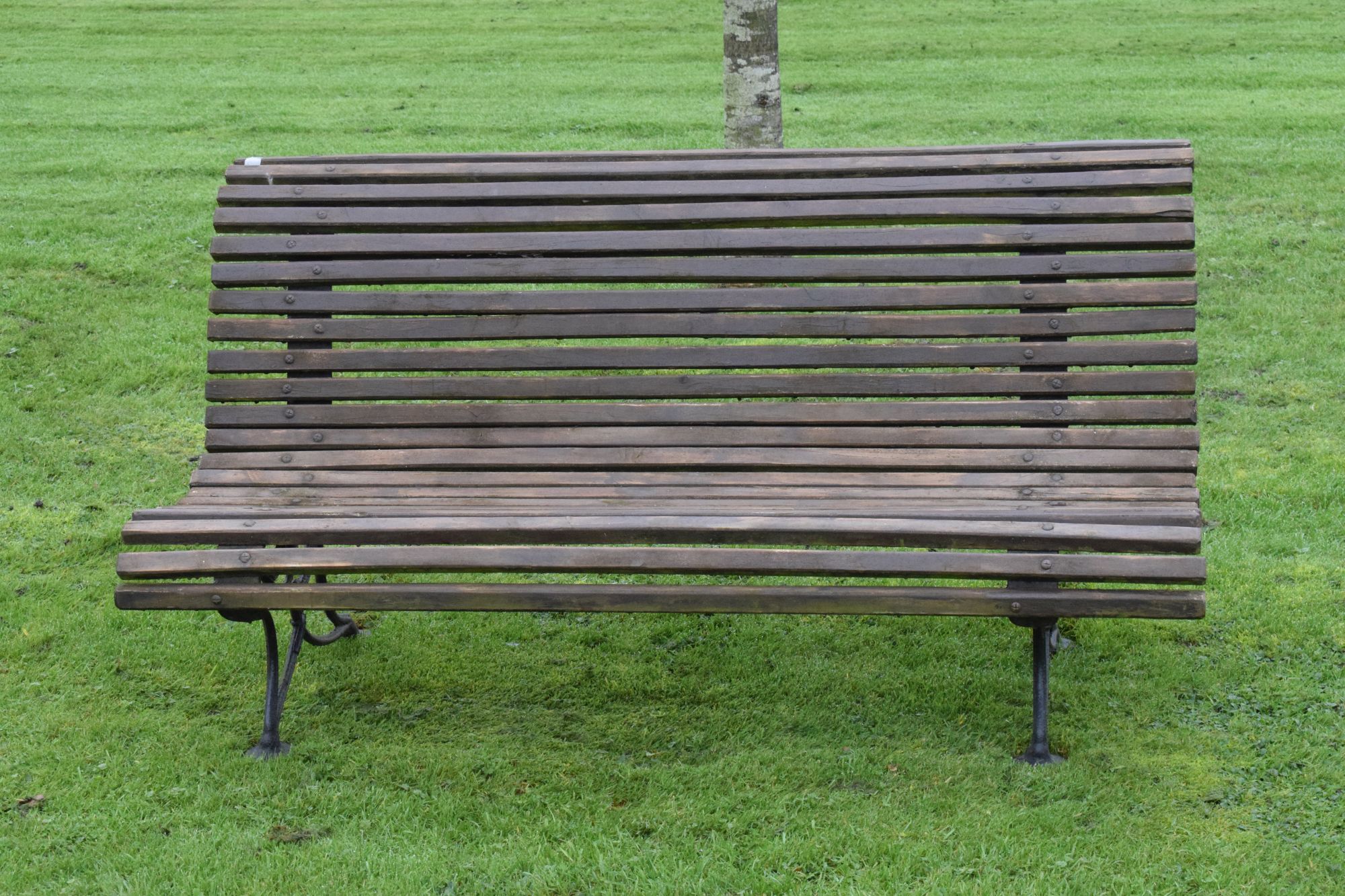 Lot 726 Large S shaped slatted garden bench