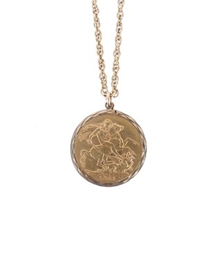 Lot 287 - 1911 George V gold sovereign in 9ct gold pendant mount