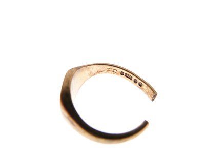 Lot 55 - 9ct signet ring (cut), 7.1g approx