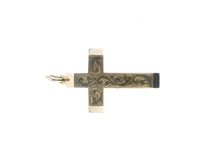 Lot 90 - 9ct gold crucifix
