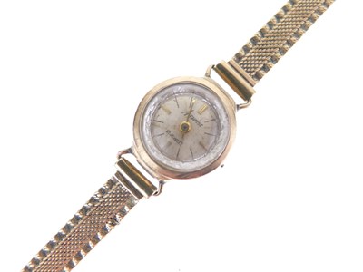 Lot 218 - Accurist - Lady's 9ct gold wristwatch