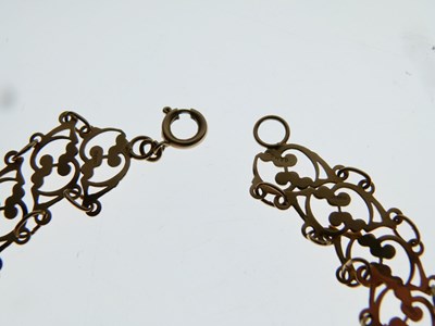 Lot 107 - 9ct gold pierced link bracelet