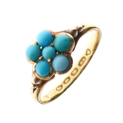Lot 11 - 22ct gold ring set turquoise cluster