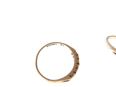 Lot 21 - Three 9ct gold dress rings