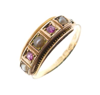 Lot 27 - Victorian 15ct gold ring