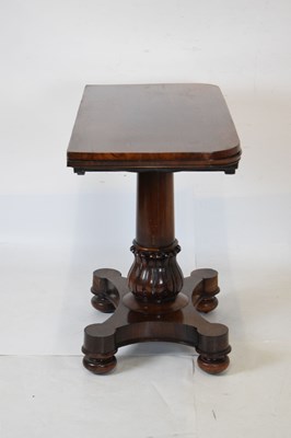 Lot 554 - Victorian rosewood pedestal card table