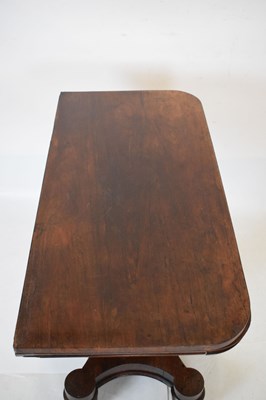 Lot 554 - Victorian rosewood pedestal card table