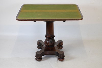 Lot 554 - Victorian rosewood pedestal card table