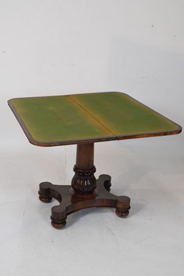 Lot 554 - Victorian rosewood pedestal card table