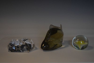 Lot 483 - Kosta Svenskt glass fish, Val St Lambert paperweight and floral weight