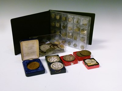 Lot 307 - Quantity of GB and World coins to include silver coinage, etc