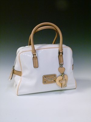 Lot 355 - Guess - Lady's white monogrammed handbag