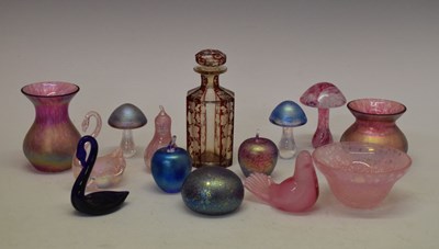 Lot 323 - Quantity of modern studio glass