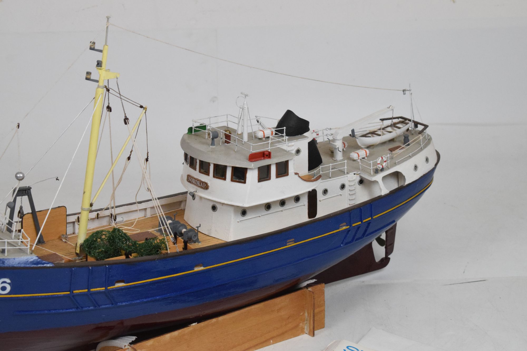 Lot 212 Model ship Nordkap 476, plus ship building