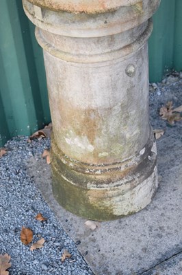 Lot 532 - Chimney pot