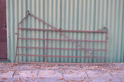 Lot 531 - Iron five-bar gate