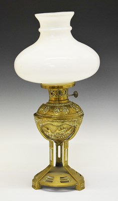 Lot 510 - Late 19th/early 20th Century oil lamp